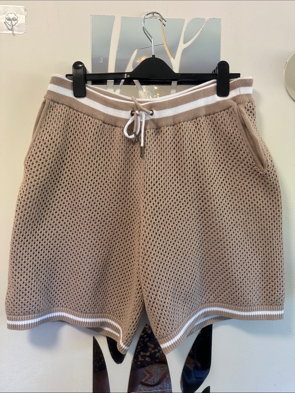 NWT SER.O.YA Taupe Knit Shorts with White Trim (L)